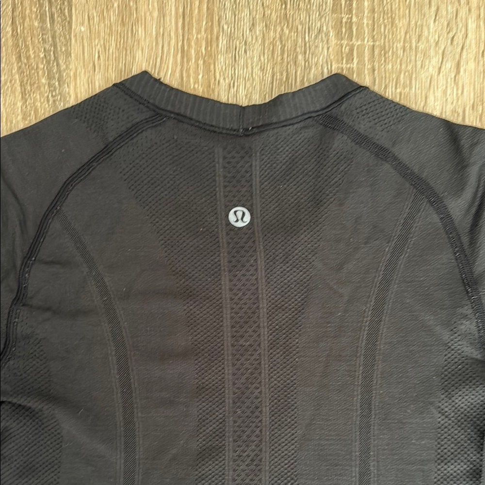 Lululemon Black Long Sleeve Swiftly